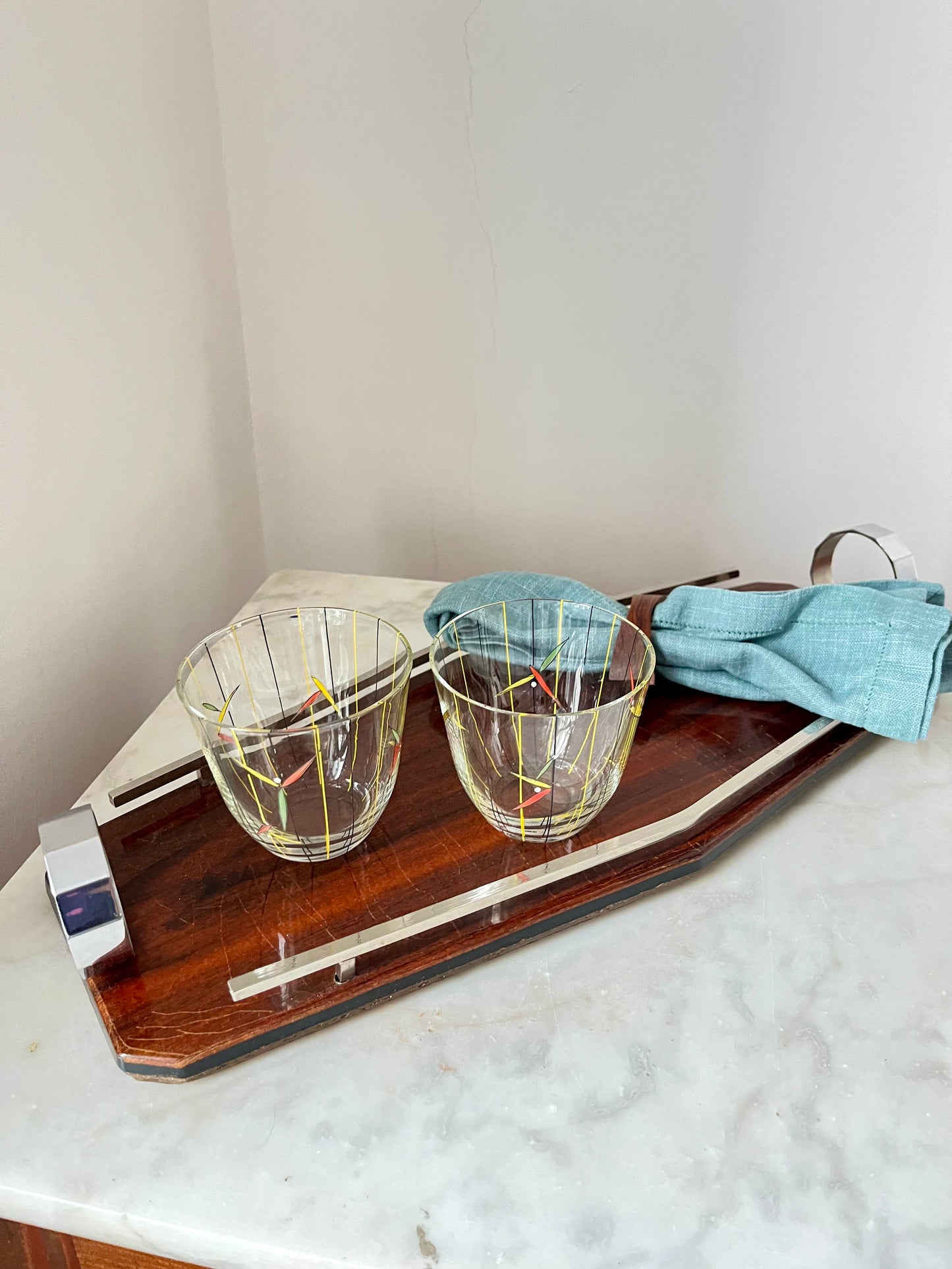 Serviertablett aus Holz und Chrom im Art-Deco-Stil – Geometrisches Design, 1930er Jahre