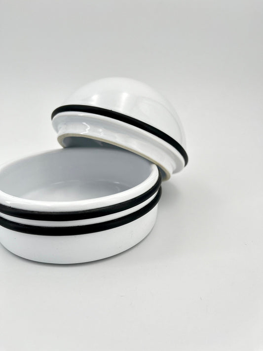 Vintage Italian white ceramic jewelry box, 1970s, white ceramic lidded jewelry box