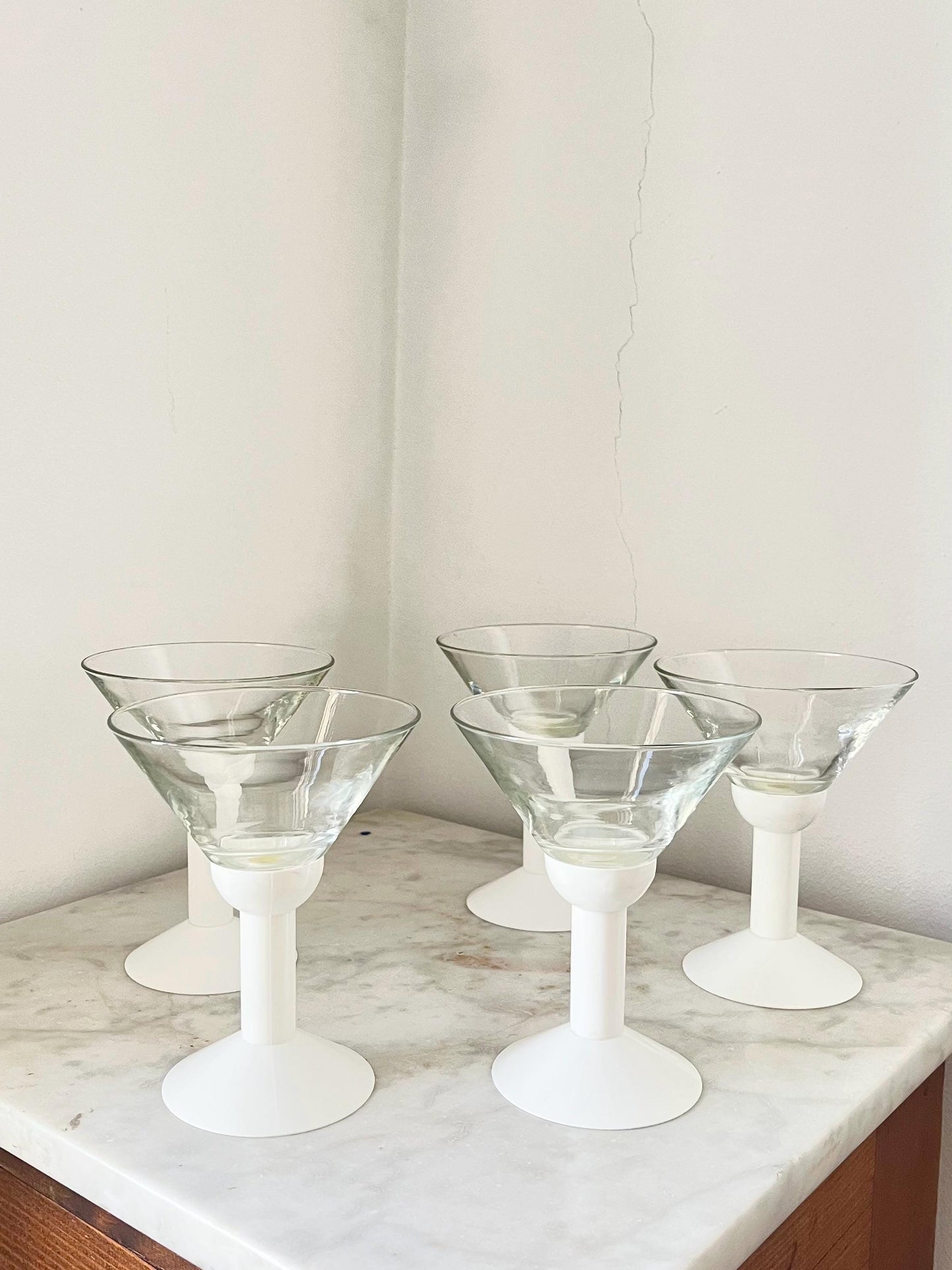Set di 5 bicchieri da cocktail Oktett di Bodum Glass, base in plastica, stile Memphis, aperitivo estivo