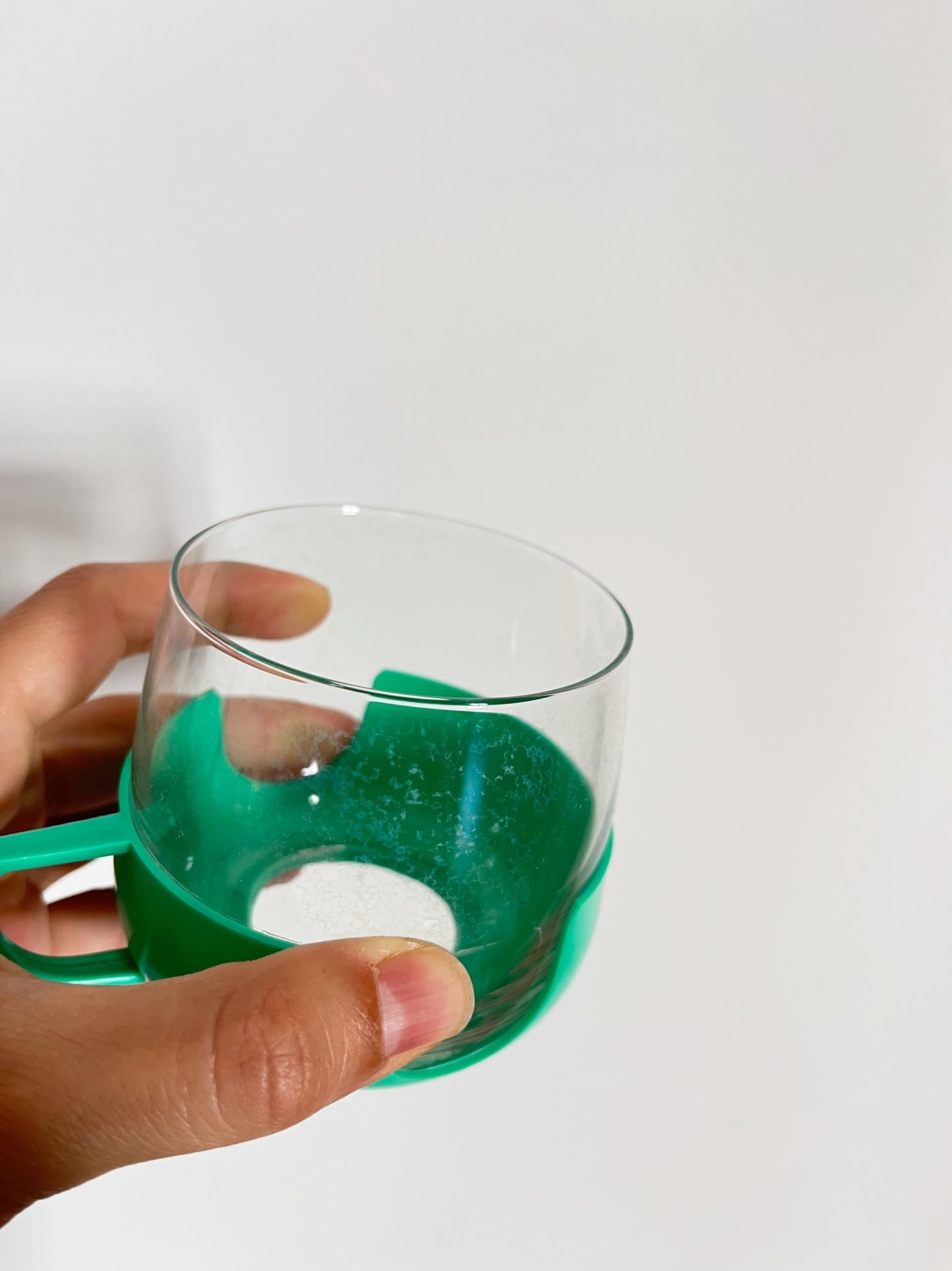 Set di 6 tazze in vetro vintage con supporto in plastica verde – Set da tè o caffè