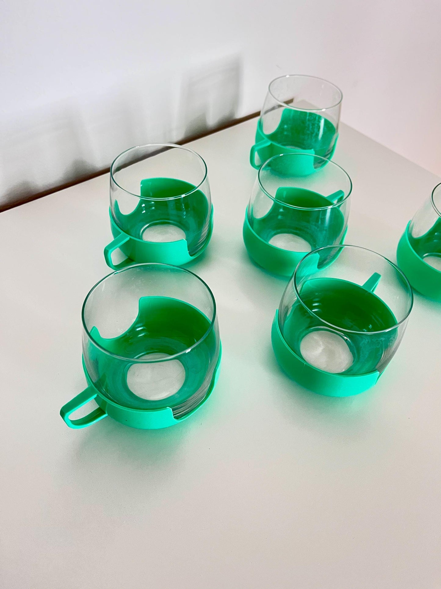 Set di 6 tazze in vetro vintage con supporto in plastica verde – Set da tè o caffè