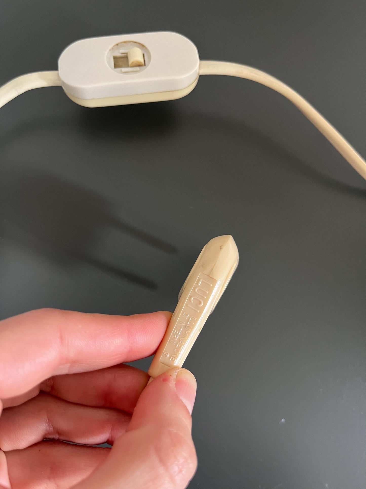 Seltene LUCI Mod. C414 Magnetische Kugel-Tischleuchte, Weltraumzeitalter Italien 1970er Jahre