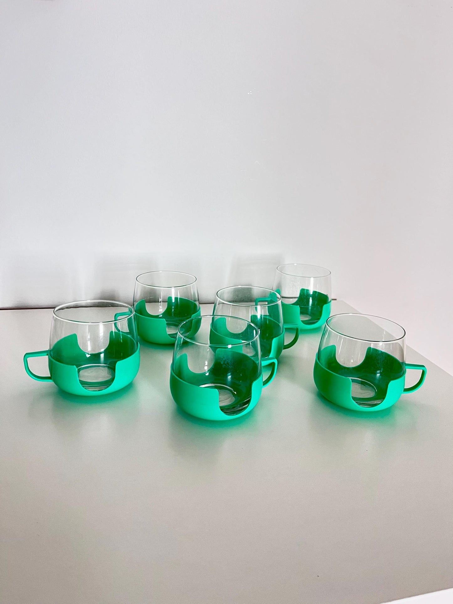 Set di 6 tazze in vetro vintage con supporto in plastica verde – Set da tè o caffè