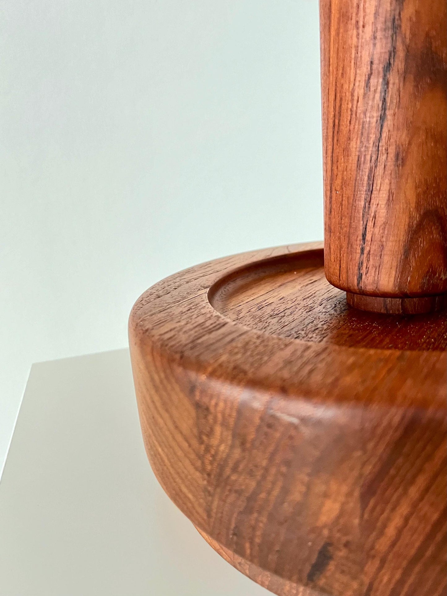 Mid-Century Modern Tischlampe aus Teakholz von Domus, Dänemark, 1960er Jahre