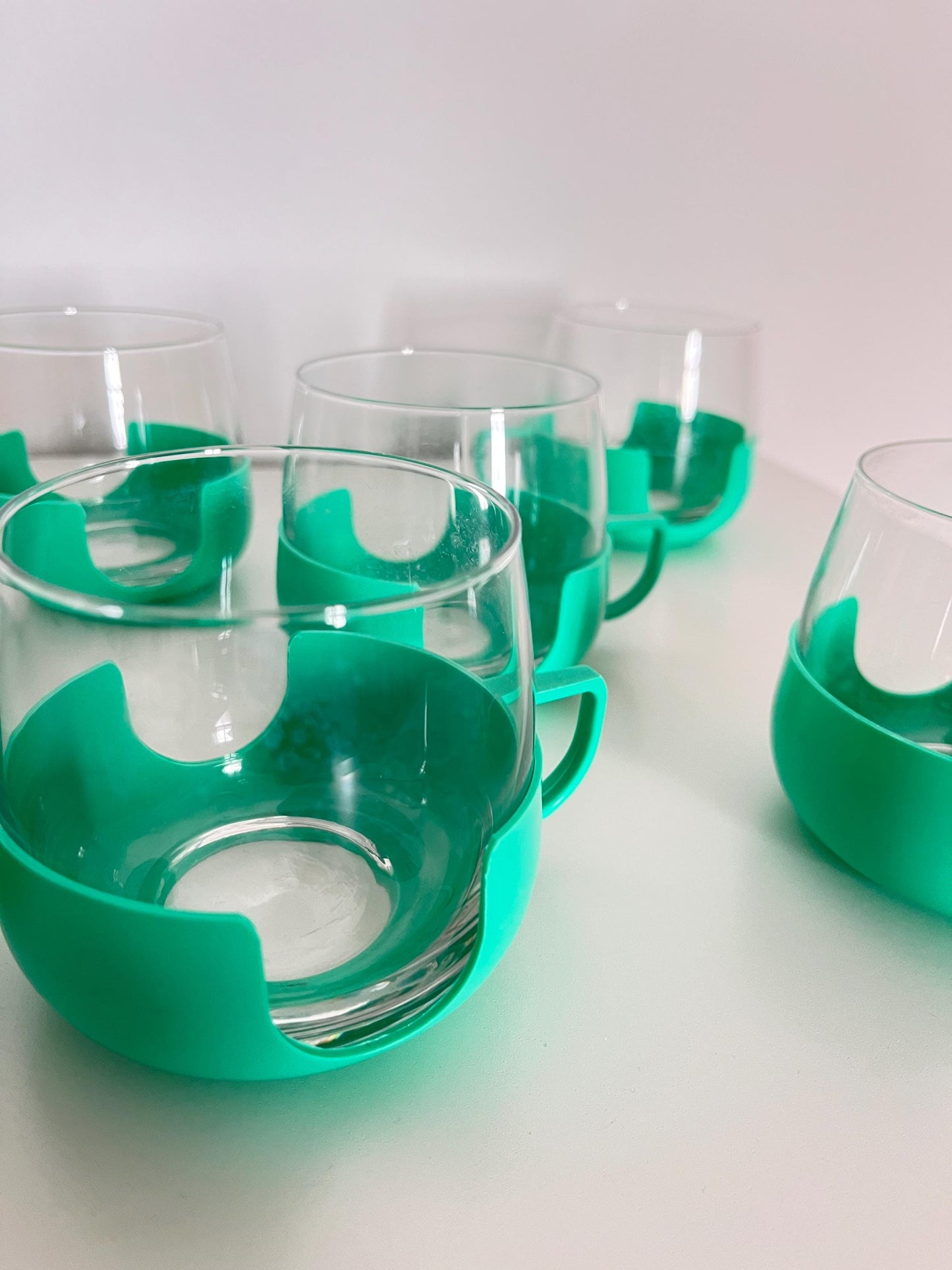 Set di 6 tazze in vetro vintage con supporto in plastica verde – Set da tè o caffè