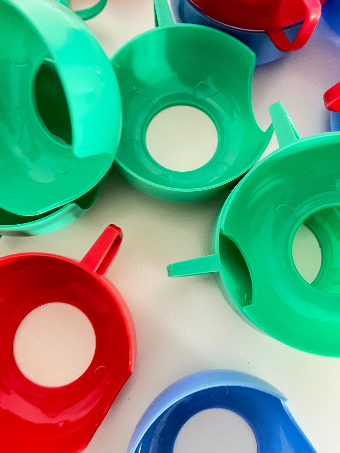 Set di 6 tazze in vetro vintage con supporto in plastica verde – Set da tè o caffè
