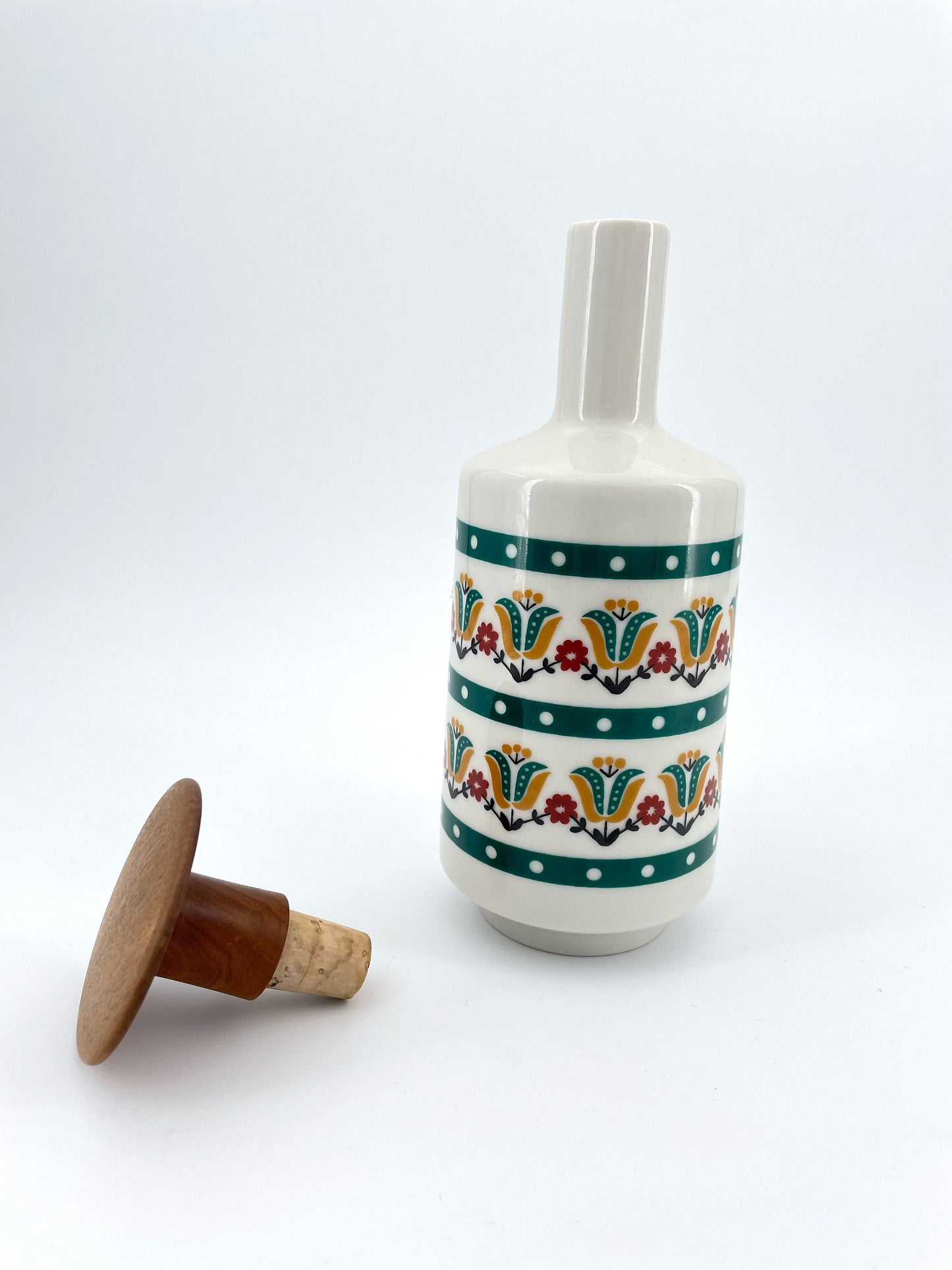 Bottiglia e bicchieri in ceramica per liquore, H. Krügel, Germania, anni '60