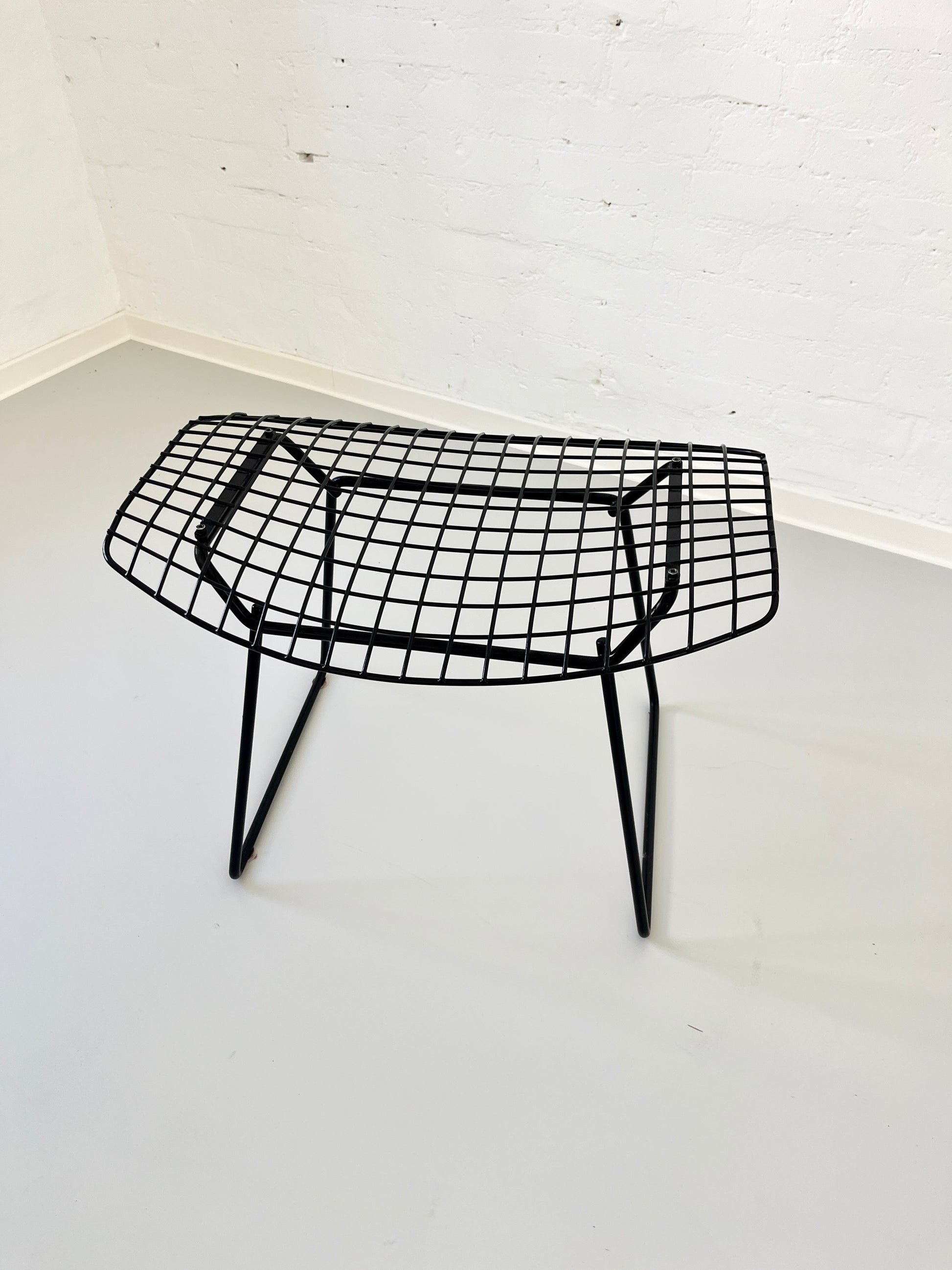 Vintage Bird Ottoman by Harry Bertoia for Knoll, 1960s welded steel wire footstool and Mid-Century Modern design classic.