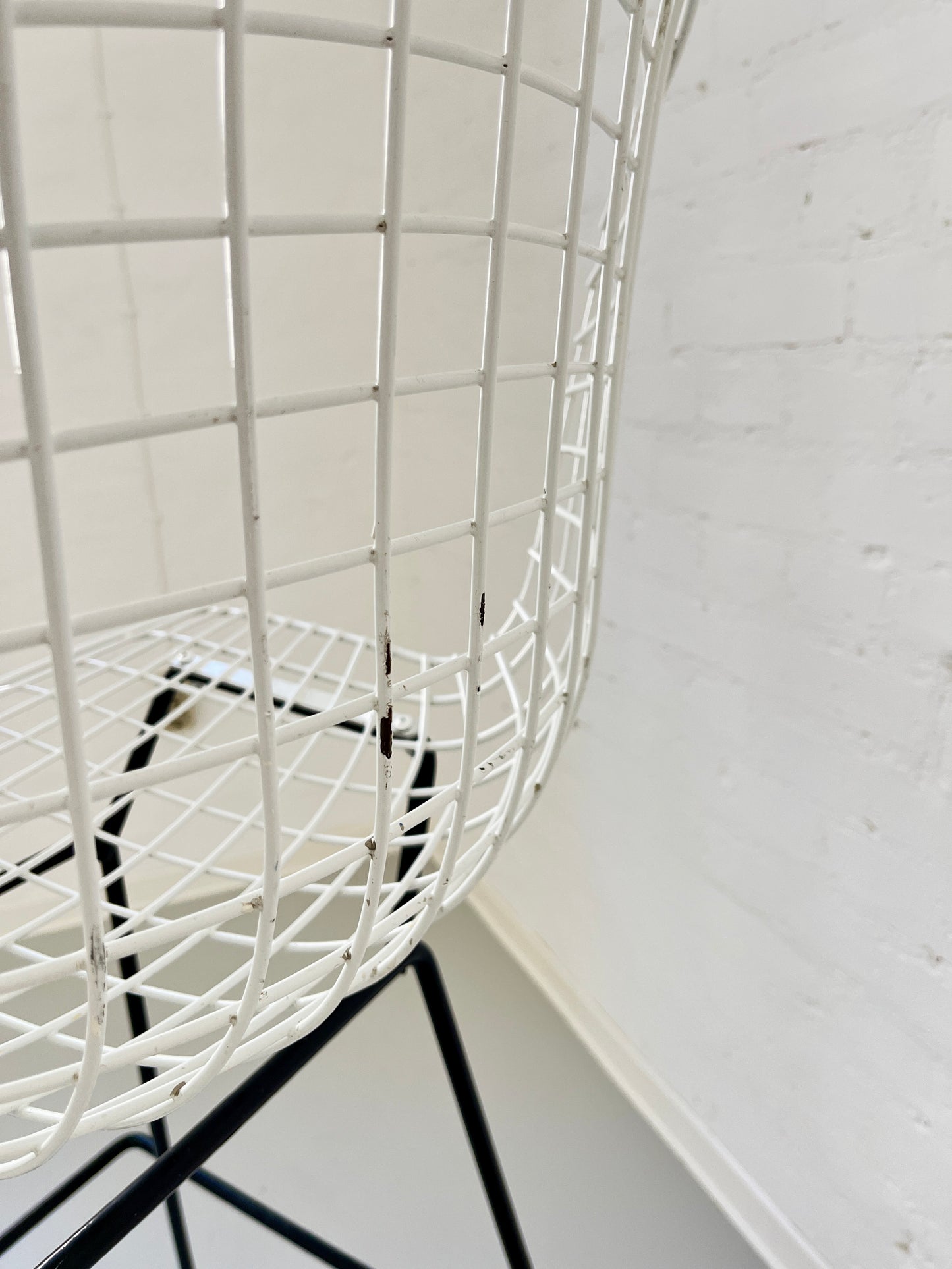 Vintage Bertoia Bar Stool by Knoll International, White Wire, 1970s