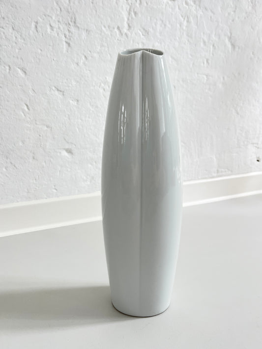 Vintage Tapio Wirkkala white ceramic Vase 2737 for Rosenthal Studio Line, 1950s