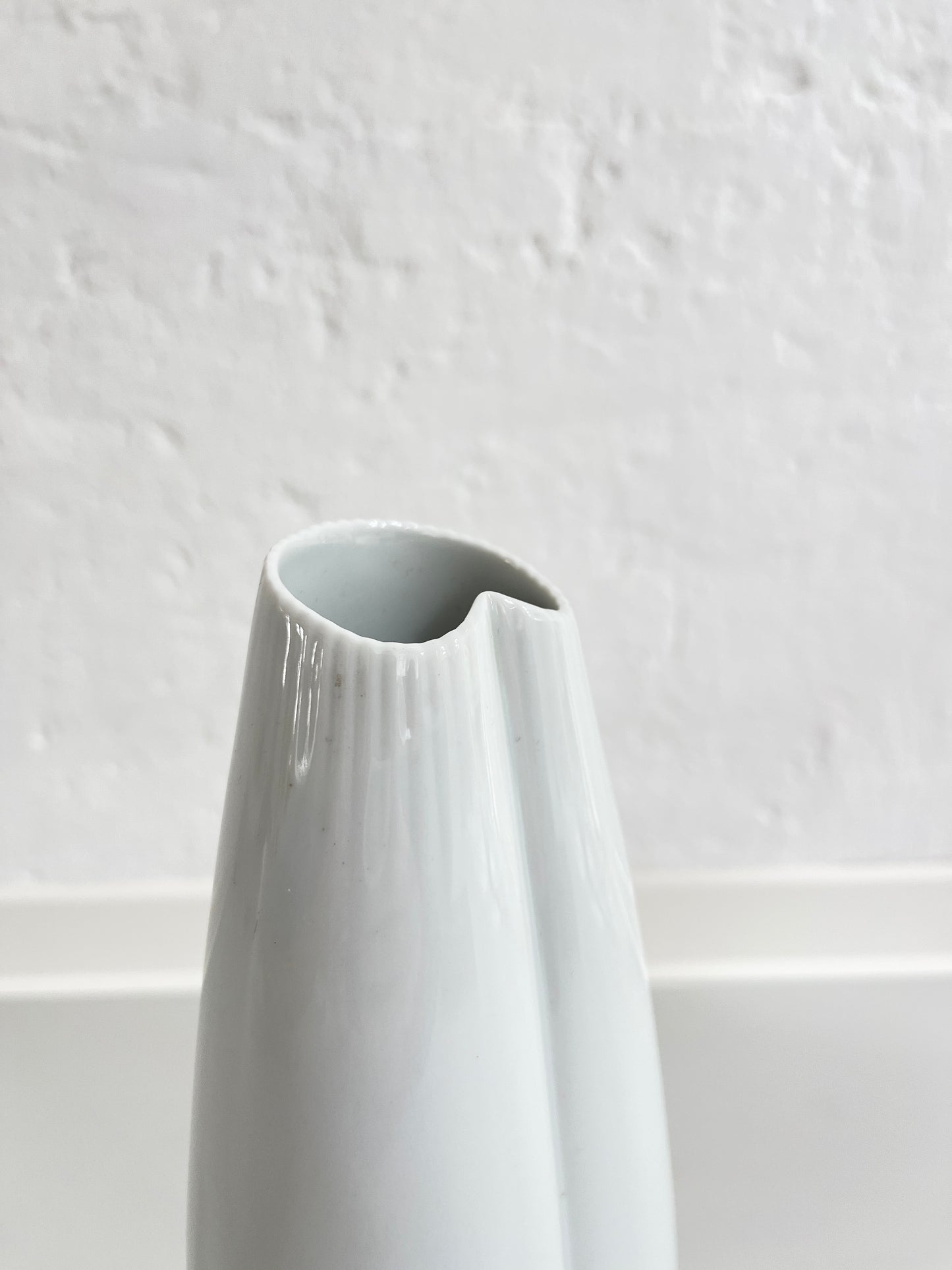 Vintage Tapio Wirkkala white ceramic Vase 2737 for Rosenthal Studio Line, 1950s