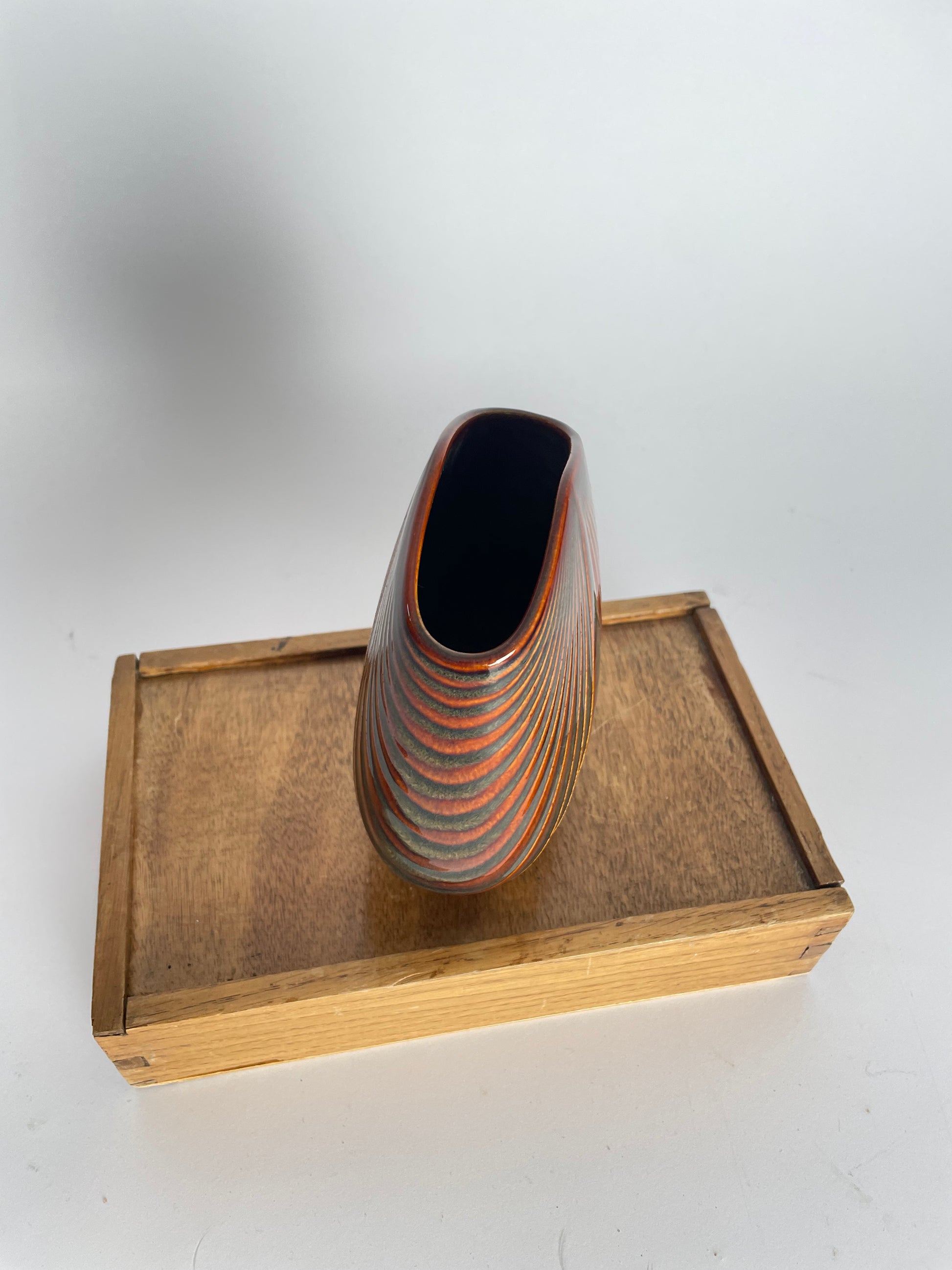 Vintage Max Fussl Fächervase fan vase for Rosenthal Studio-Line, Germany, geometric architectural vase