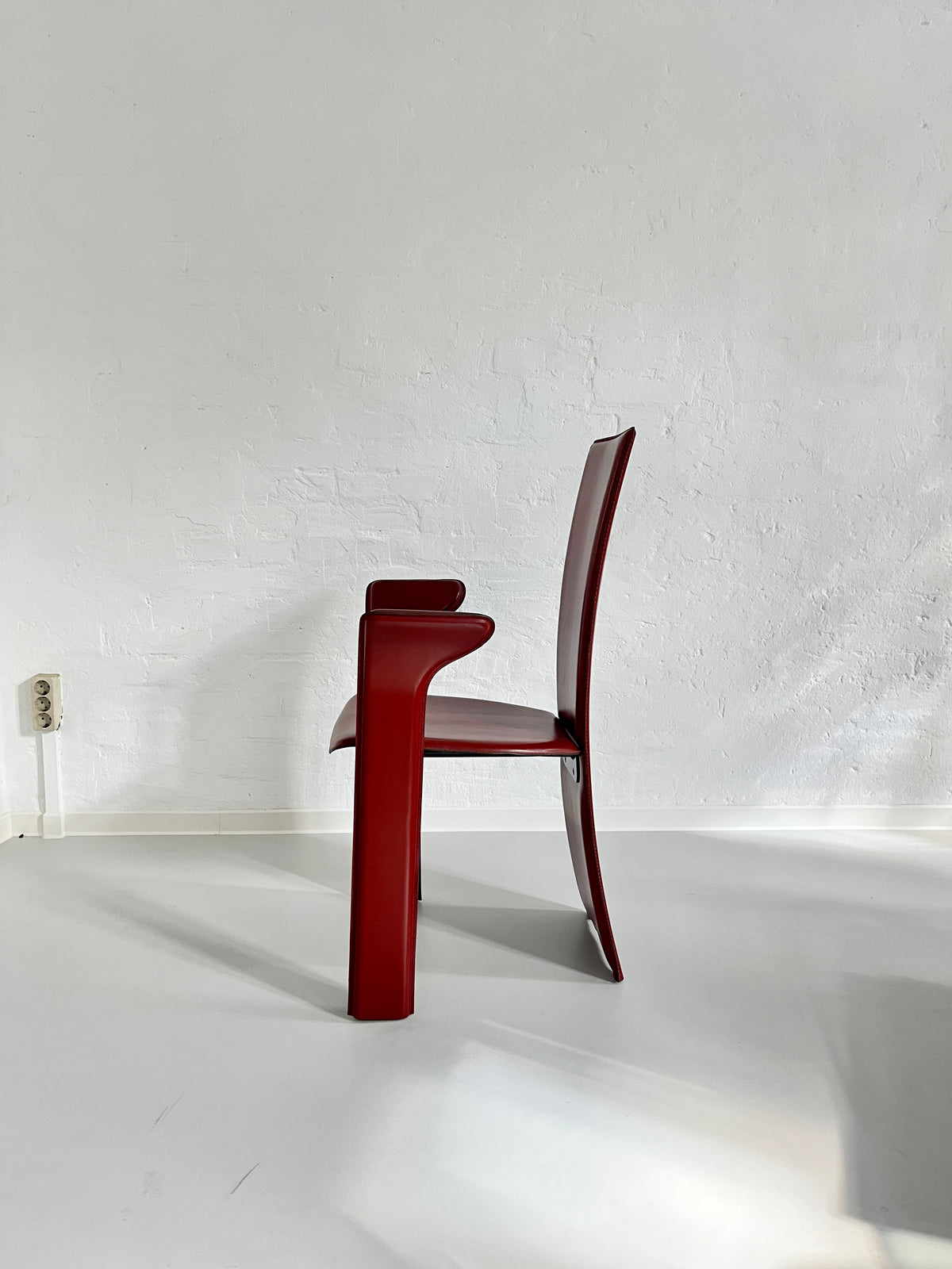 Vintage Frag "Psyra" Leather High-Back Chair, Italy 1980s