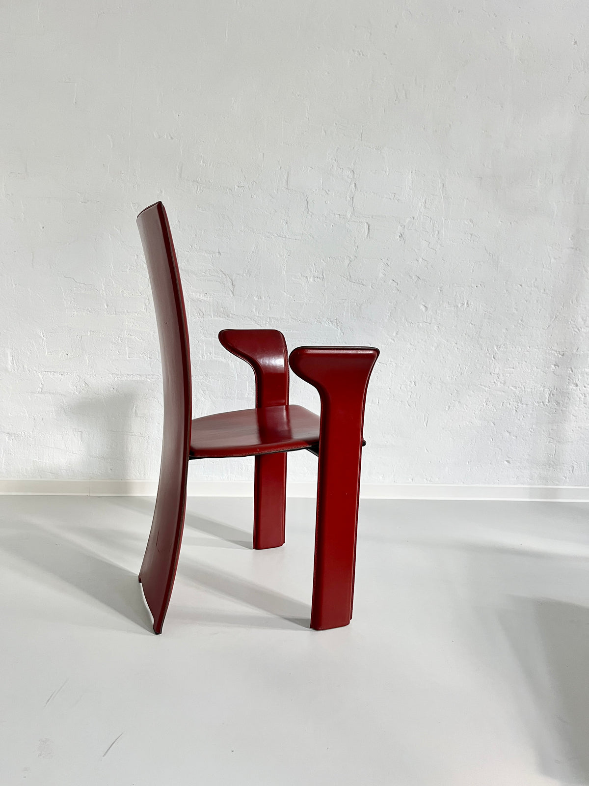 Vintage Frag "Psyra" Leather High-Back Chair, Italy 1980s