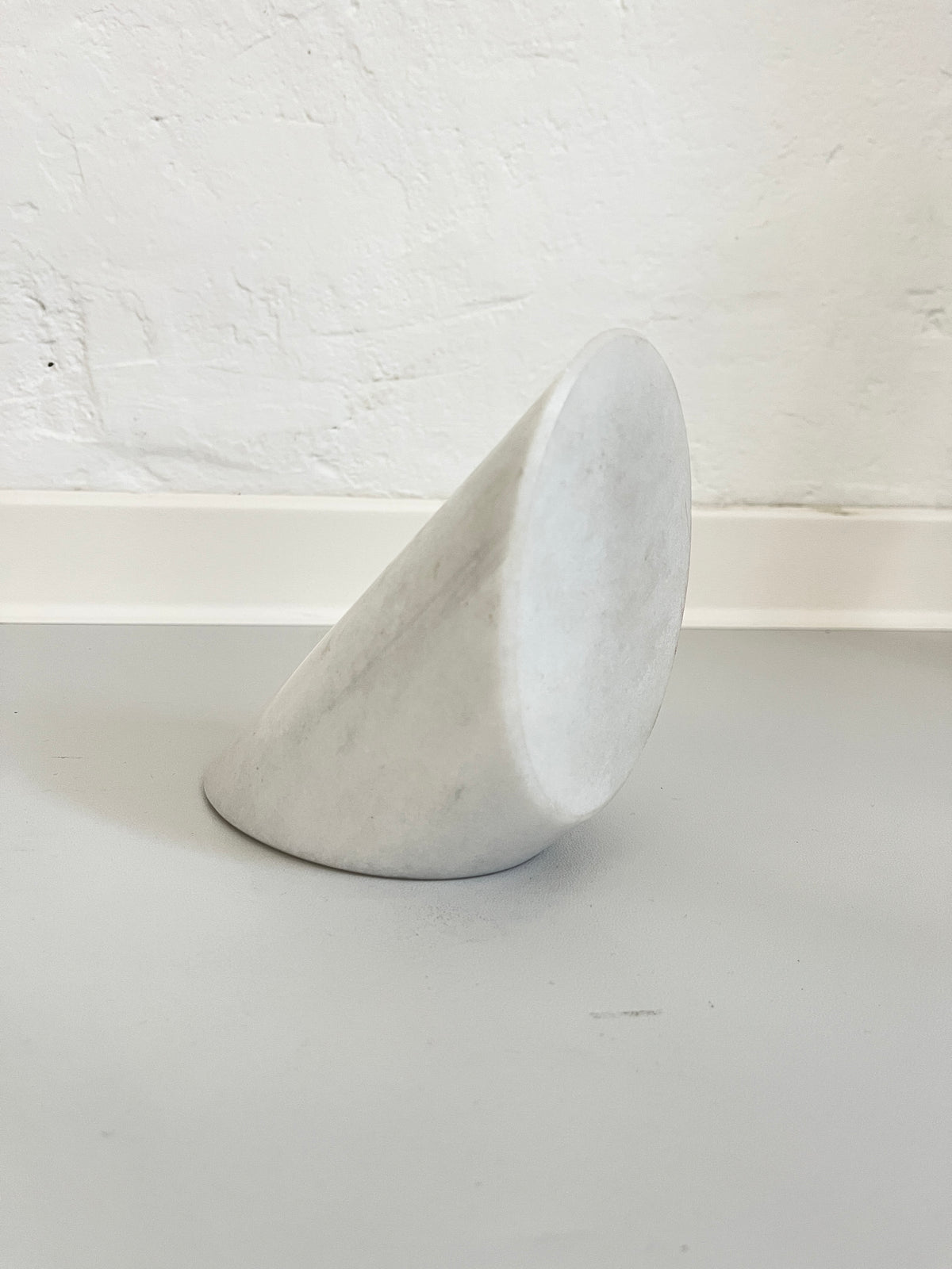 White Marble Geometric Bookend, Italy, 1980s