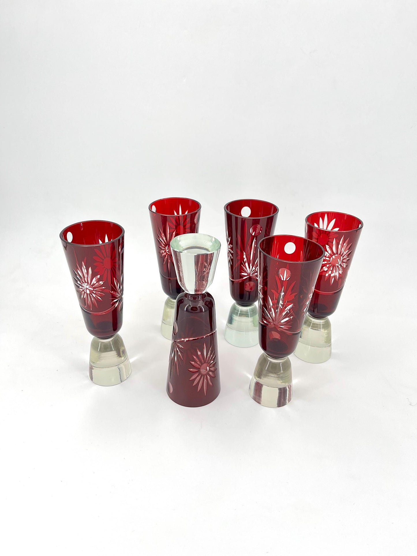 6 bicchieri boemi incisi in rubino Art Déco, anni '20