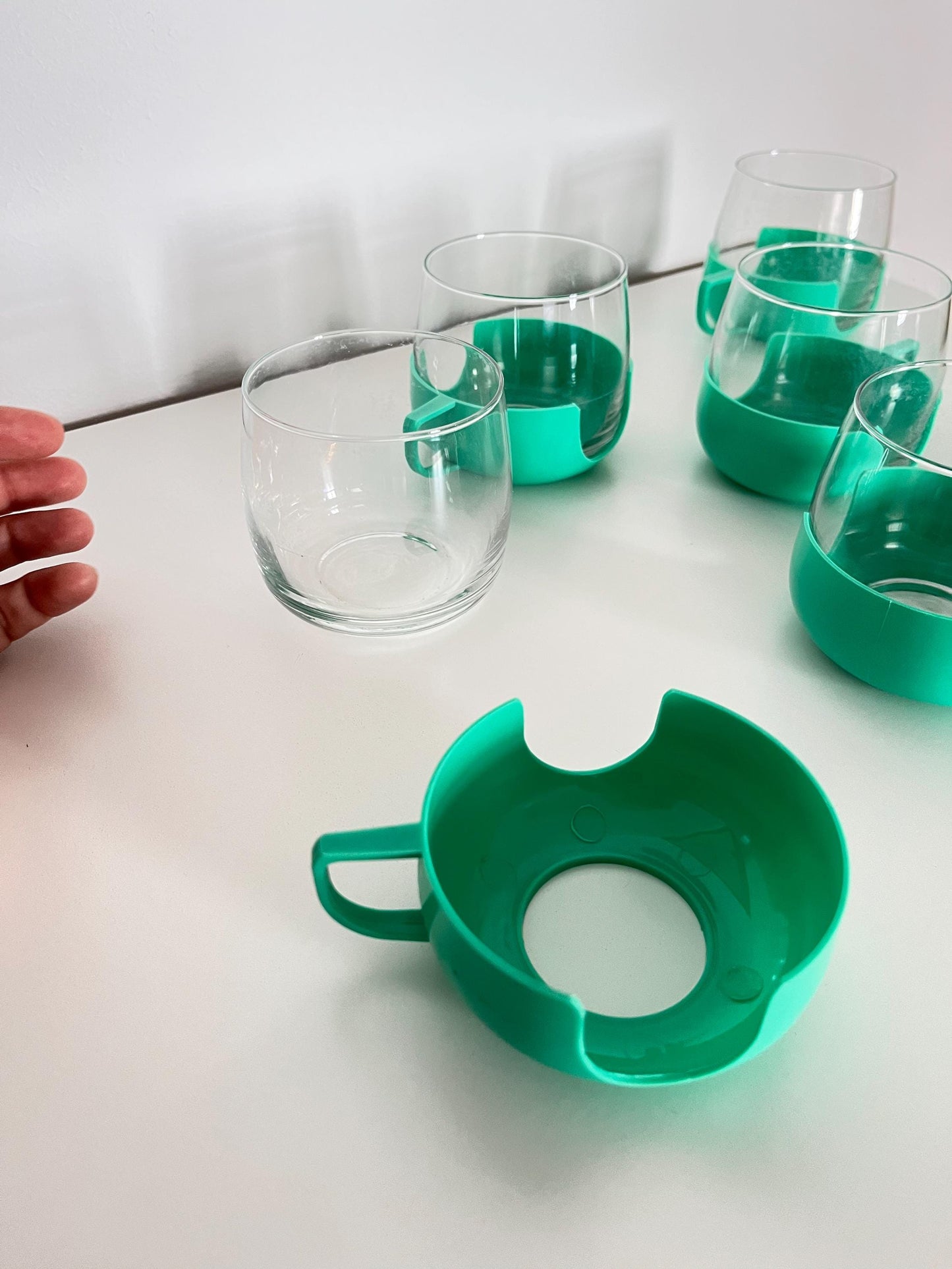 Set di 6 tazze in vetro vintage con supporto in plastica verde – Set da tè o caffè