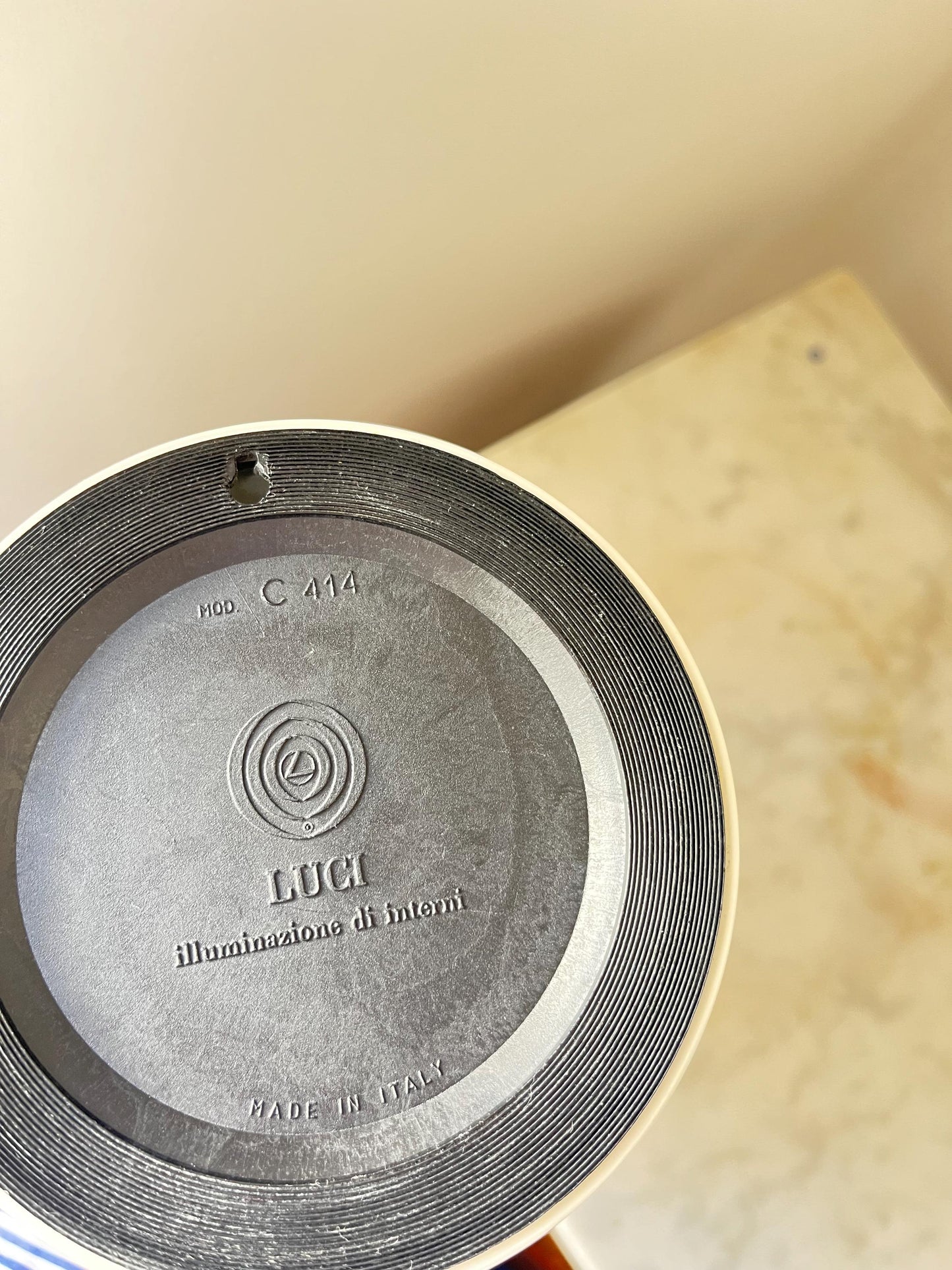 Seltene LUCI Mod. C414 Magnetische Kugel-Tischleuchte, Weltraumzeitalter Italien 1970er Jahre