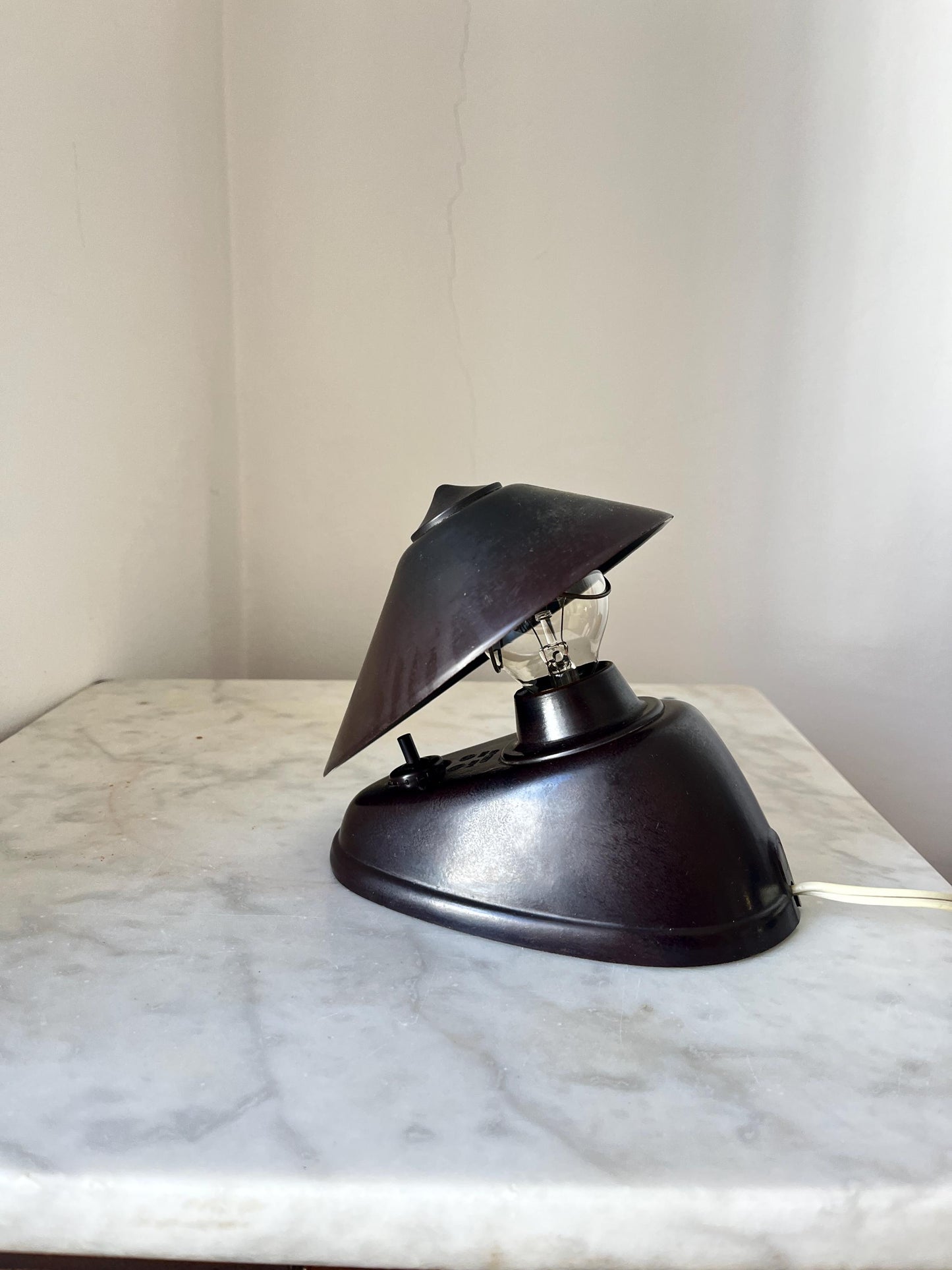 ESC Zukov Bakelite Table Lamp 'Typ 11641', Czechoslovakia, 1930s–50s