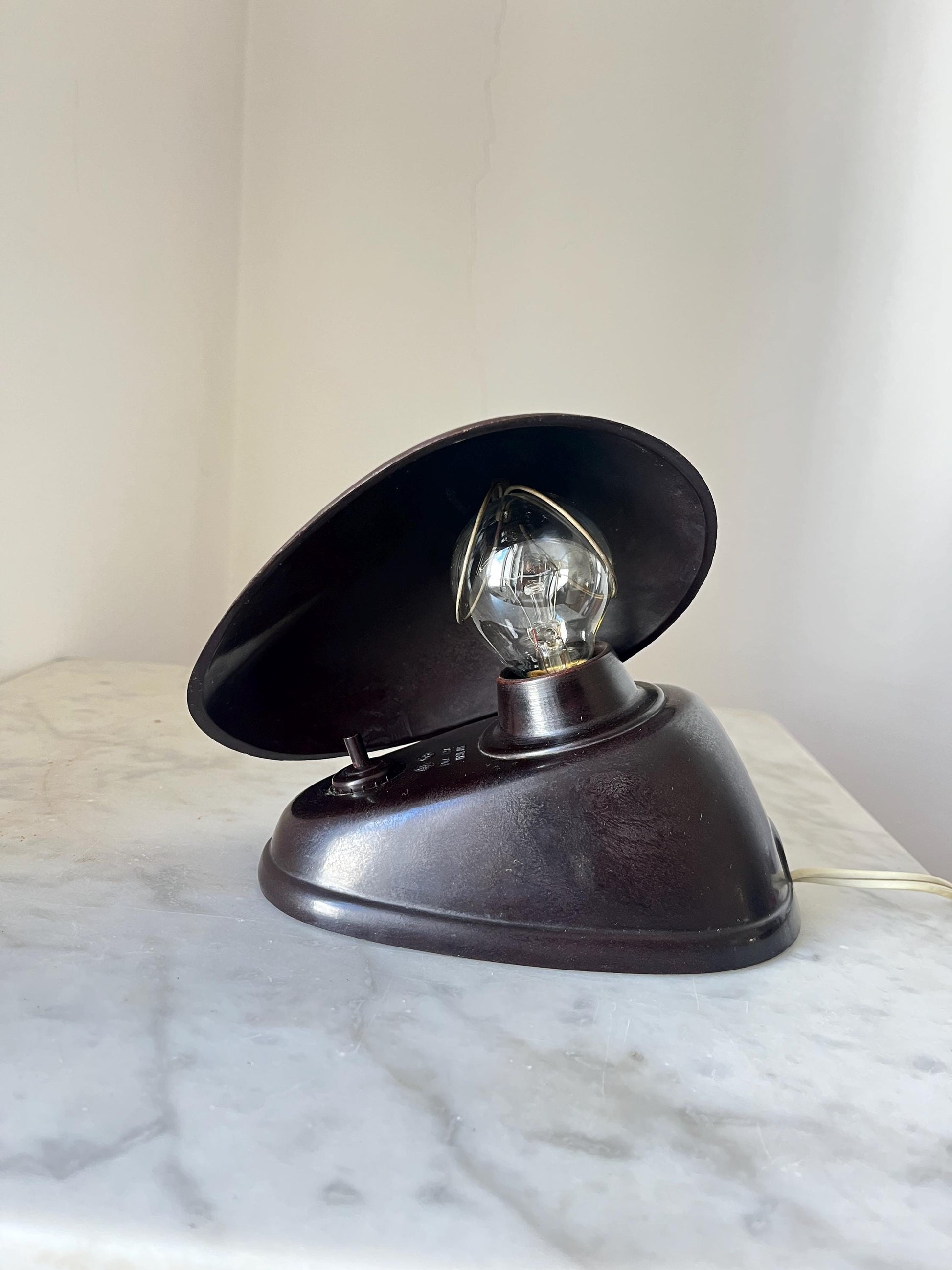 ESC Zukov Bakelite Table Lamp 'Typ 11641', Czechoslovakia, 1930s–50s