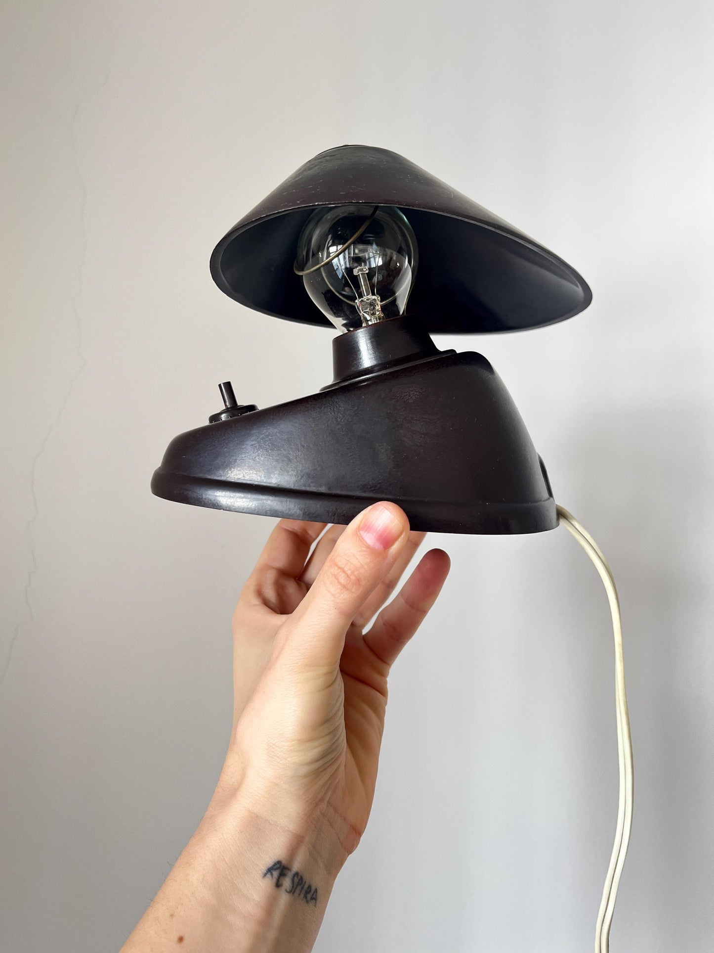 ESC Zukov Bakelite Table Lamp 'Typ 11641', Czechoslovakia, 1930s–50s